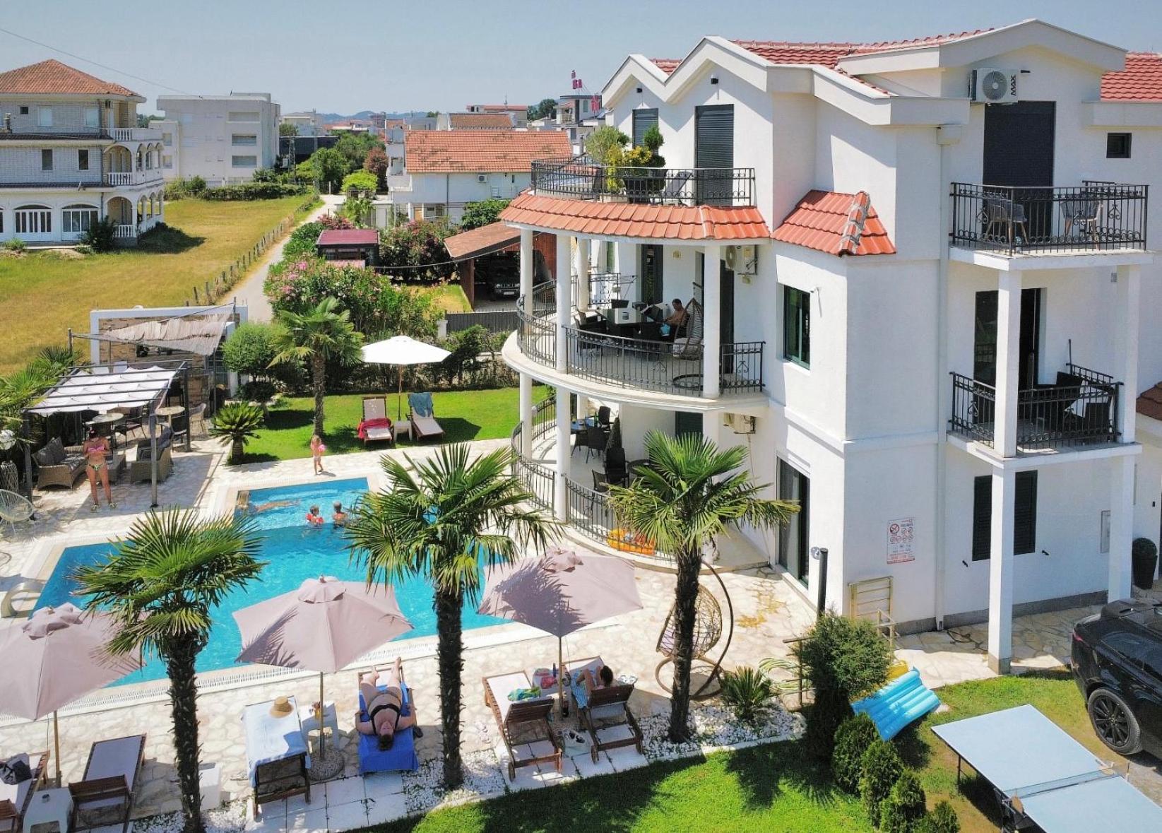 Apartments Lj Ulcinj Eksteriør billede