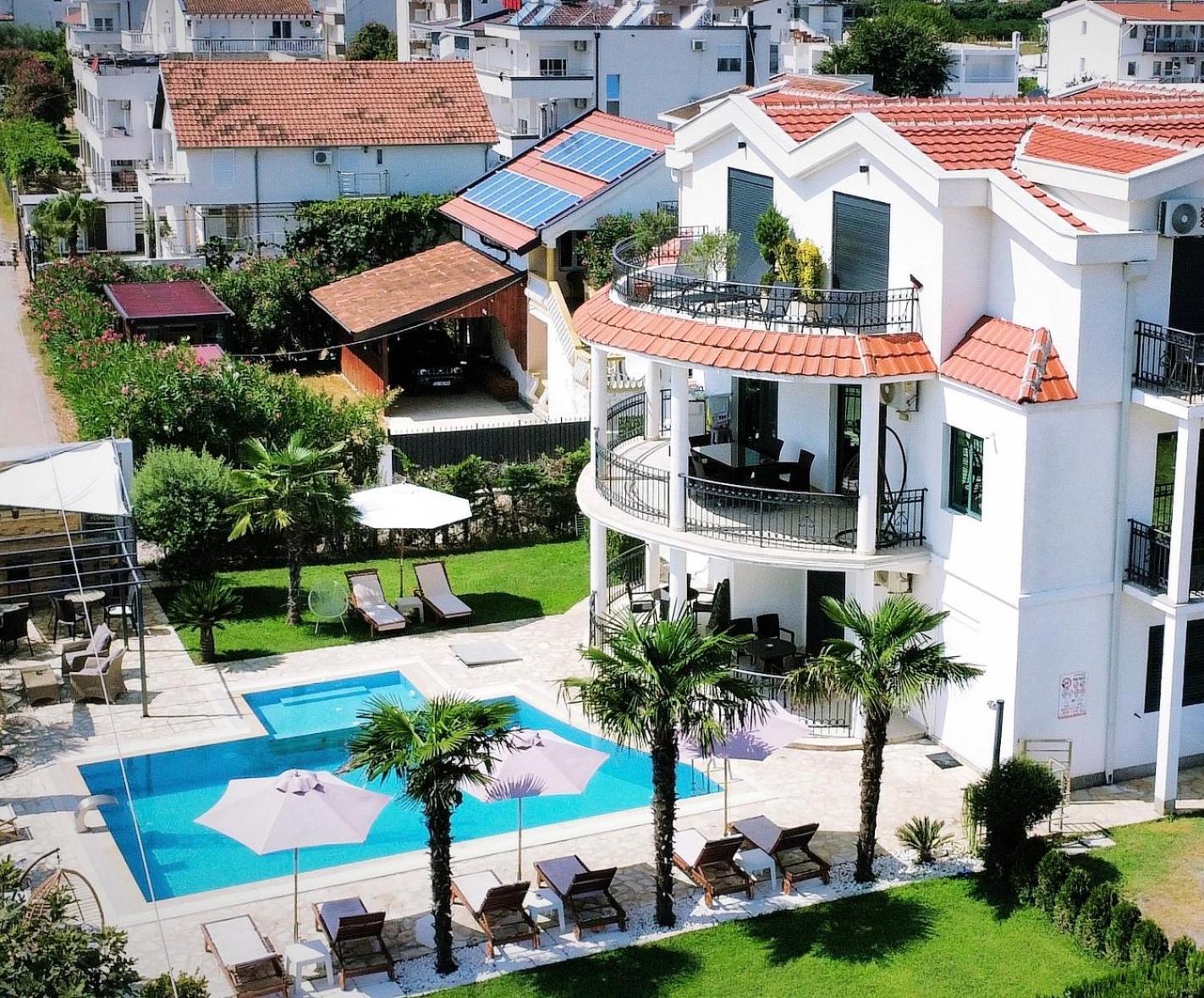 Apartments Lj Ulcinj Eksteriør billede